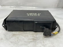 Load image into Gallery viewer, Radio Volkswagen Beetle 2010 - NW140067
