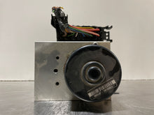 Load image into Gallery viewer, ABS PUMP Volvo V70 S60 S70 2002 02 2003 03 04 05 06 - NW2950
