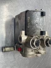 Load image into Gallery viewer, ABS Pump  PORSCHE 928 1987 - NW2259
