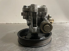 Load image into Gallery viewer, POWER STEERING PUMP Aerio 2002 02 03 04 05 06 07 - NW164100

