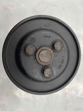Load image into Gallery viewer, POWER STEERING PUMP BMW 318i 1994 94 1995 95 - NW163060
