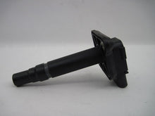 Load image into Gallery viewer, IGNITION COIL Audi A4 A6 A8 S8 Beetle 99 00 01 02 03 04 - 725454
