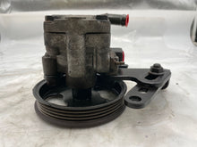 Load image into Gallery viewer, POWER STEERING PUMP Kia Rio 2001 01 2002 02 03 04 05 - NW163591

