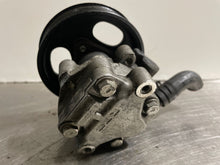 Load image into Gallery viewer, POWER STEERING PUMP Volkswagen Phaeton 2004 04 2005 05 2006 06 - NW164208
