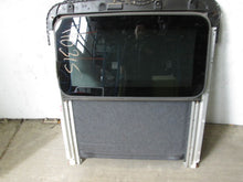Load image into Gallery viewer, SUNROOF ASSEMBLY Nissan Murano 2003 03 2004 04 2005 05 - 727357
