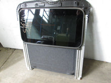 Load image into Gallery viewer, SUNROOF ASSEMBLY Nissan Murano 2003 03 2004 04 2005 05 - 727357
