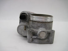 Load image into Gallery viewer, THROTTLE BODY BMW 320I 325I 525I X3 Z3 Z4 01 02 03 - 06 - 728748
