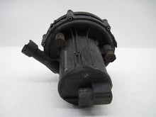 Load image into Gallery viewer, AIR INJECTION PUMP SMOG BMW M5 540i 1999 99 2000 00 2001 01 2002 02 2003 03 - 731132
