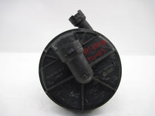 Load image into Gallery viewer, AIR INJECTION PUMP SMOG Audi TT A4 A6 Golf Toureg Jetta 00 01 02 03 04 05 - 09 - 731136
