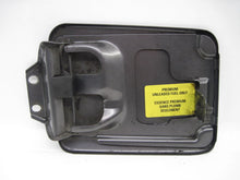 Load image into Gallery viewer, Fuel Filler Door Land Rover Discovery 2003 03 - 734505

