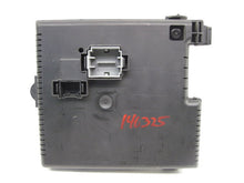 Load image into Gallery viewer, FUSE BOX Volvo XC90 05 06 07 08 09 10 11 12 13 14 - 736263
