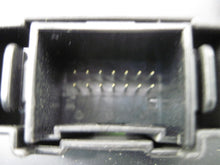 Load image into Gallery viewer, FUSE BOX Volvo XC90 05 06 07 08 09 10 11 12 13 14 - 736263
