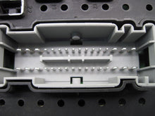 Load image into Gallery viewer, FUSE BOX Volvo XC90 05 06 07 08 09 10 11 12 13 14 - 736263
