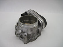 Load image into Gallery viewer, THROTTLE BODY BMW 320I 325I 525I X3 Z3 Z4 01 02 03 - 06 - 738170
