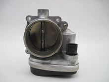 Load image into Gallery viewer, THROTTLE BODY BMW 320I 325I 525I X3 Z3 Z4 01 02 03 - 06 - 738170

