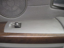Load image into Gallery viewer, FRONT DOOR TRIM PANEL BMW 745i 2004 04 - 739230

