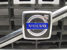 Load image into Gallery viewer, GRILLE Volvo S60 2001 01 2002 02 2003 03 2004 04 - 742826
