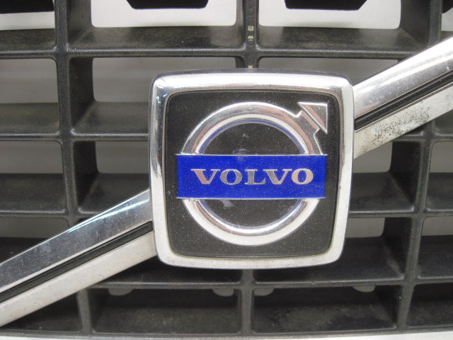 GRILLE Volvo S60 2001 01 2002 02 2003 03 2004 04 - 742826