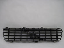 Load image into Gallery viewer, GRILLE Volvo S60 2001 01 2002 02 2003 03 2004 04 - 742826
