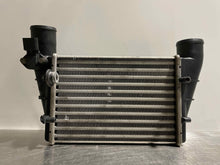 Load image into Gallery viewer, INTERCOOLER Audi A4 Passat 1999 99 2000 00 2001 01 02 - NW106399
