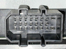 Load image into Gallery viewer, Radio  AUDI A4 2006 - NW7351
