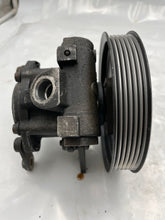 Load image into Gallery viewer, POWER STEERING PUMP BMW 318i 1996 96 1997 97 98 99 - NW163063
