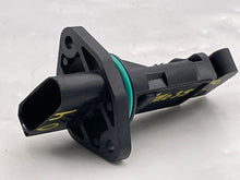 Load image into Gallery viewer, Mass Air Flow Sensor Meter MAF Audi A6 A8 Allroad 2001-2011 - NW4727
