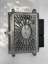 Load image into Gallery viewer, ECU ECM COMPUTER Volvo C30 V50 V40 2007 07 2008 08 2009 09 2010 10 - NW63017
