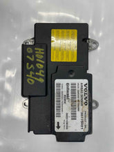 Load image into Gallery viewer, Air Bag computer Volvo S40 V50 2004 04 2005 05 2006 06 2007 07 - NW39035
