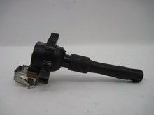 Load image into Gallery viewer, IGNITION COIL BMW 320i 850i M5 X5 Z3 Z8 1995 95 96 - 03 - 756201
