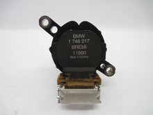 Load image into Gallery viewer, IGNITION COIL BMW 320i 850i M5 X5 Z3 Z8 1995 95 96 - 03 - 756205
