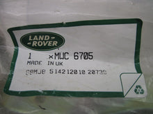 Load image into Gallery viewer, HOOD HINGE Land Rover Discovery 2003 03 - 757180
