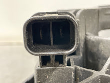Load image into Gallery viewer, RADIATOR FAN ASSEMBLY HYUNDAI SANATA FE 01 02 03 - 06 - NW63911
