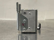 Load image into Gallery viewer, Amplifier Toyota Sequoia 2001 01 2002 02 2003 03 2004 04 - NW139974
