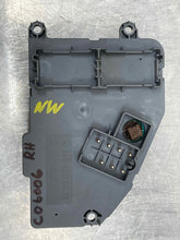 Load image into Gallery viewer, Dash Console Switch Mercedes-Benz SL500 1996 - NW167973
