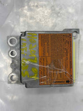 Load image into Gallery viewer, Air Bag computer Infiniti G35 2003 03 2004 04 - NW31204
