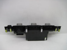 Load image into Gallery viewer, Temp Climate AC Heater Control Toyota Camry 2002 02 2003 03 2004 04 05 06 Manual - 760561
