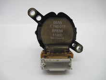Load image into Gallery viewer, IGNITION COIL BMW 320i 850i M5 X5 Z3 Z8 1995 95 96 - 03 - 762052

