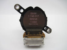 Load image into Gallery viewer, IGNITION COIL BMW 320i 850i M5 X5 Z3 Z8 1995 95 96 - 03 - 762053
