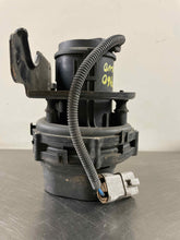 Load image into Gallery viewer, AIR INJECTION PUMP SMOG Volvo 960 1995 95 1996 96 1997 97 - NW8310
