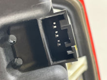 Load image into Gallery viewer, TRUNK LID MOUNTED TAIL LIGHT LAMP 323i 323ic 325ci 325i 00-05 Right - NW180247
