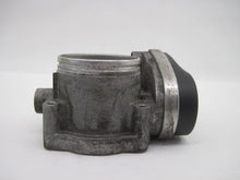 Load image into Gallery viewer, THROTTLE BODY BMW 330I X3 X5 Z3 Z4 2001 02 03 04 05 06 - 763966

