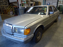 Load image into Gallery viewer, GRILL Mercedes 300d 380se 380sel 1981 81 82 83 84 85 - NW98580
