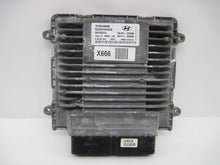 Load image into Gallery viewer, ECU ECM COMPUTER Sonata 2011 11 2012 12 2013 13 2014 14 - 772964
