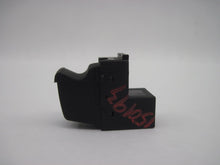 Load image into Gallery viewer, FUEL DOOR SWITCH VOLKSWAGEN PASSAT 2001 01 2002 02 03 04 05 - 773089
