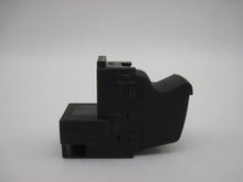 Load image into Gallery viewer, FUEL DOOR SWITCH VOLKSWAGEN PASSAT 2001 01 2002 02 03 04 05 - 773089
