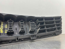 Load image into Gallery viewer, GRILLE Audi A6 2000 00 2001 01 2.7L 2.8L Upper - NW98026
