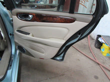 Load image into Gallery viewer, REAR INTERIOR DOOR TRIM PANEL Jaguar XJ8 2004 04 - 775128
