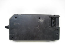 Load image into Gallery viewer, BODY CONTROL MODULE LAND ROVER DISCOVERY 01 02 03 04 - 775942
