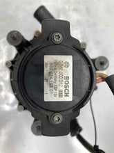 Load image into Gallery viewer, AIR INJECTION PUMP SMOG Porsche Boxster 1998 98 1999 99 - NW8232
